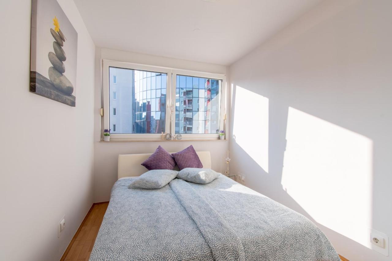 Апартаменти Flexible Selfcheckins 31 - Zagreb - Garage - Loggia - New Екстер'єр фото