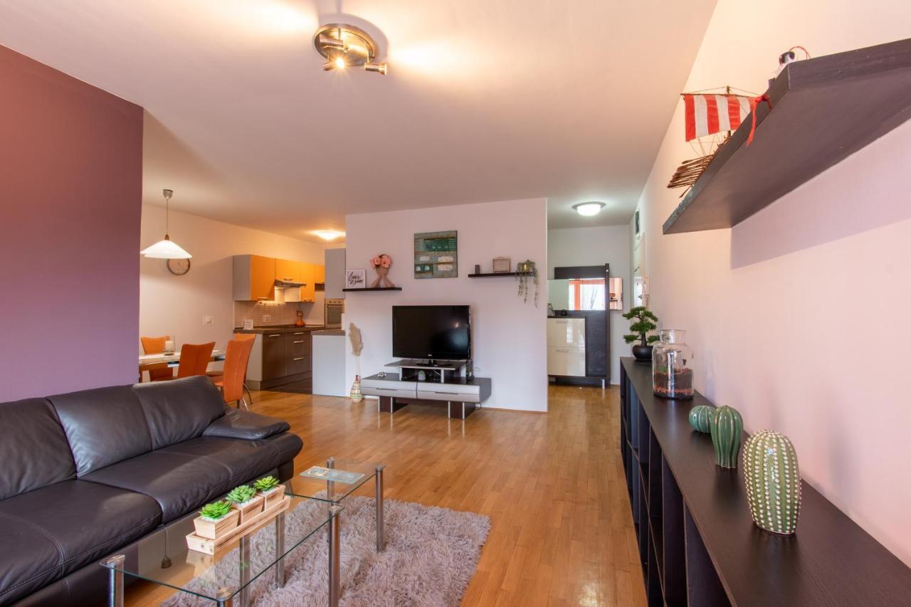 Апартаменти Flexible Selfcheckins 31 - Zagreb - Garage - Loggia - New Екстер'єр фото