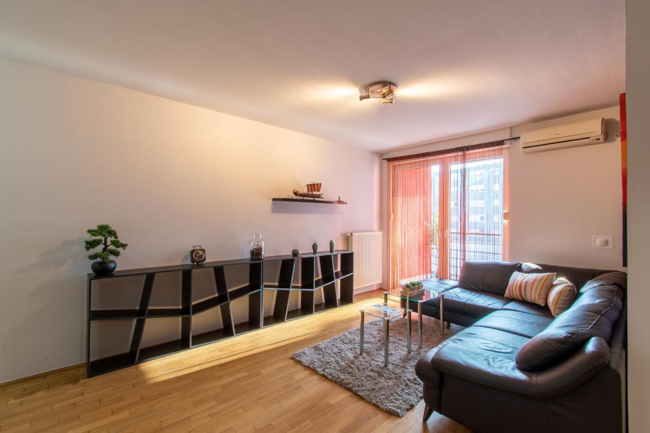 Апартаменти Flexible Selfcheckins 31 - Zagreb - Garage - Loggia - New Екстер'єр фото